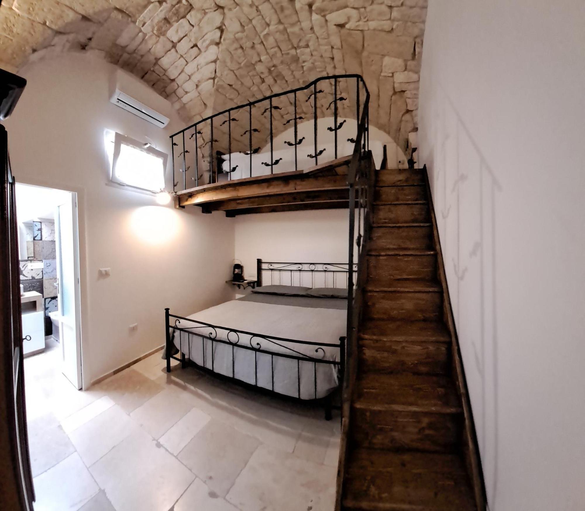 Petrakis House Hotel Ostuni Exterior photo